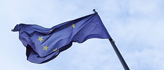 Europäische Union Die Flagge der Europäischen Union ist zu sehen.